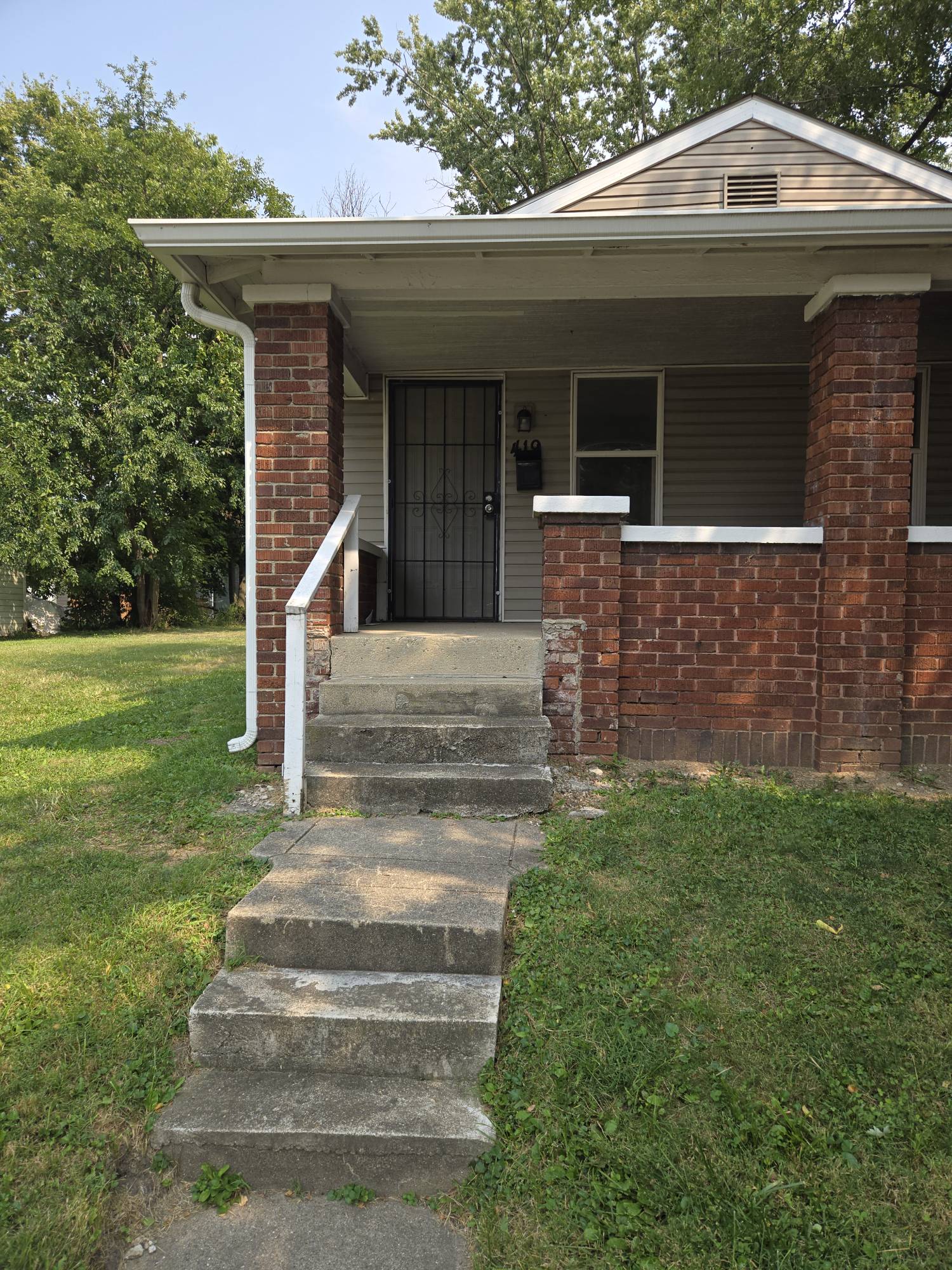 419 North Beville Avenue